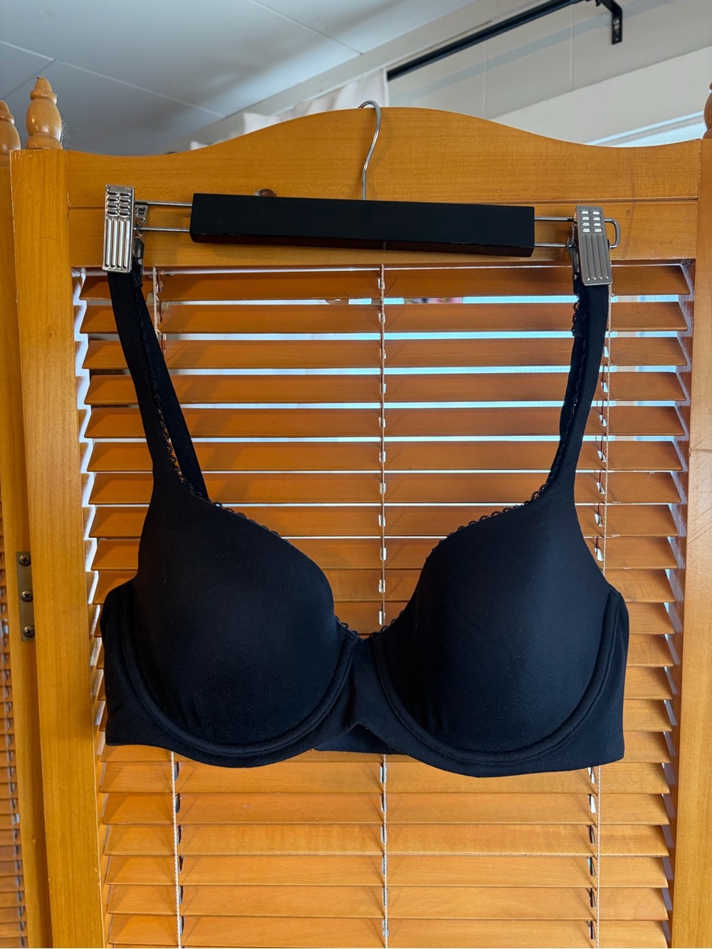 Victoria's Secret Black Lightly Lined Underwire T-Shirt Bra 34D Lingerie sexy - Picture 2 of 5